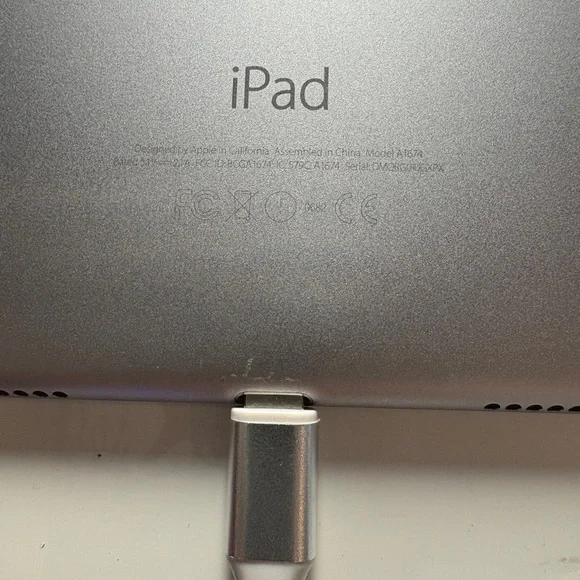 ๐ฅ ๐ Apple iPadOS Pro16 Tablet - 32GB, 9.7โ screen. ๐ฏ % Authentic. - Picture 3 of 3